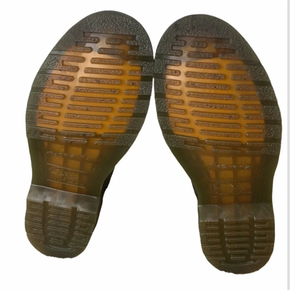 ❌SOLD❌Dr. Martens Chelsea Boot Yellow Stitch - Picture 7 of 8